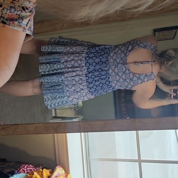 STUNNING SPEECHLESS GEOMETRIC BABYDOLL TIERED MINI DRESS - Picture 2 of 7